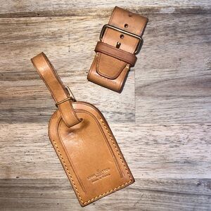 Louis Vuitton Leather Luggage Tag with Belt Clip